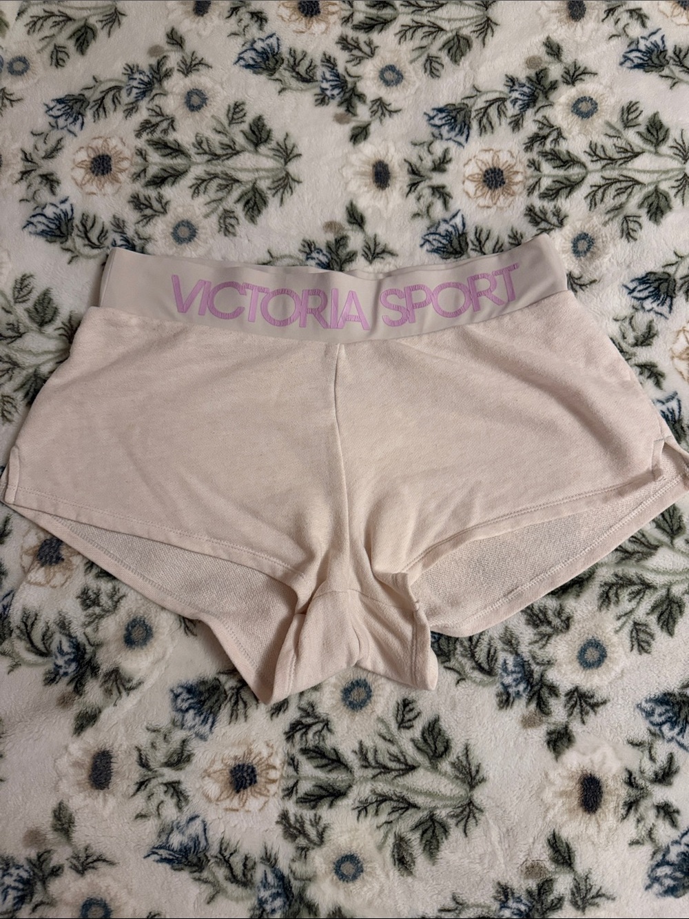 Victoria Sport Women's Cream Gym Shorts